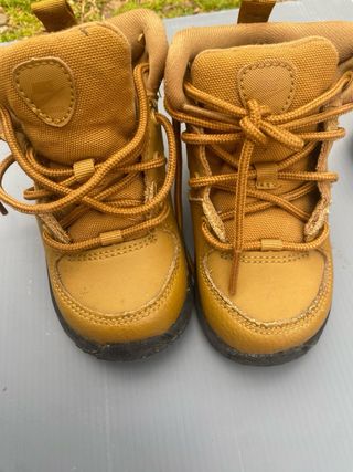 Zapatillas para niña, 10 pares. T.17-22