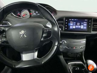 Peugeot 308 5p Allure 1.2 PureTech 96KW (130CV) S&S