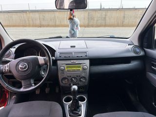 Mazda 2 2005