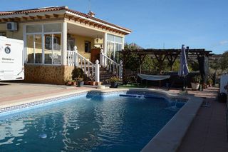 Chalet en venta en Abanilla
