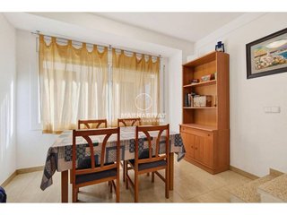 Casa adosada en venta en Escala, L´