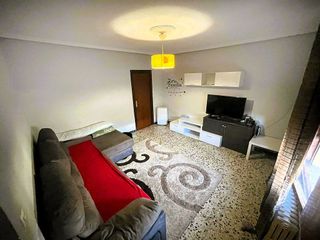 Chalet en venta en Utebo