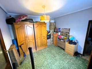 Chalet en venta en Utebo