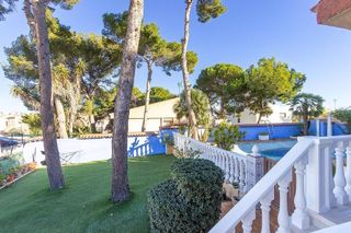 Chalet en venta en Los Balcones - Los Altos del Edén en Torrevieja