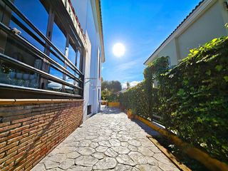 Casa pareada en venta en La Granja-La Colina-Los Pastores en Algeciras