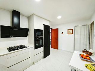 Casa pareada en venta en La Granja-La Colina-Los Pastores en Algeciras