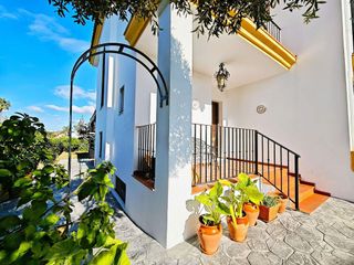 Casa pareada en venta en La Granja-La Colina-Los Pastores en Algeciras
