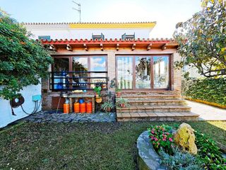 Casa pareada en venta en La Granja-La Colina-Los Pastores en Algeciras