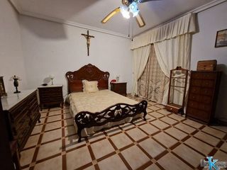 Casa adosada en venta en Linares