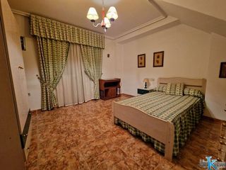 Casa adosada en venta en Linares