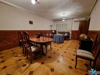 Casa adosada en venta en Linares