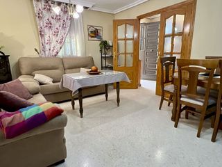 Casa en venta en Parque Alcosa - Jardines del Edén en Sevilla