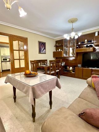 Casa en venta en Parque Alcosa - Jardines del Edén en Sevilla