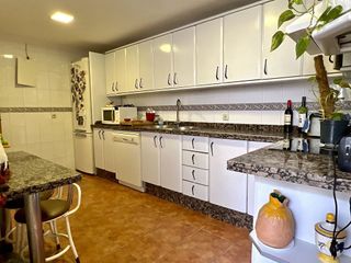 Casa en venta en Parque Alcosa - Jardines del Edén en Sevilla