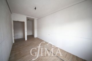 Casa adosada en venta en Tomelloso