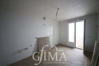 Casa adosada en venta en Tomelloso