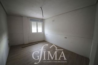Casa adosada en venta en Tomelloso