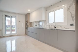 Piso en venta en Les Planes en Hospitalet de Llobregat, L´