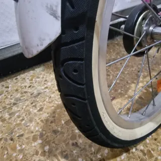 Bicicleta infantil rosa B'Twin