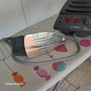 Centro Planchado Bosch Sensixx B25L con planchero