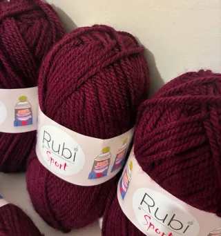 5 madejas lana Rubi Sport granate