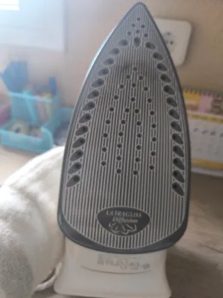 Plancha Tefal Ultragliss Difusión 80