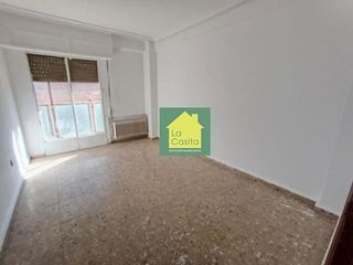 Piso en venta en Franciscanos en Albacete
