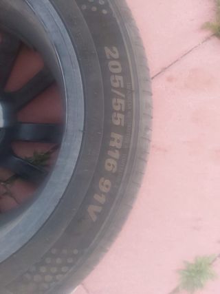 Llantas y neumáticos coche