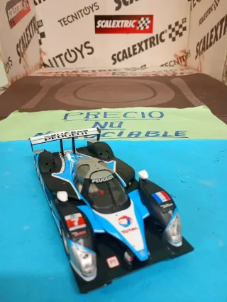 Scalextric Peugeot 908