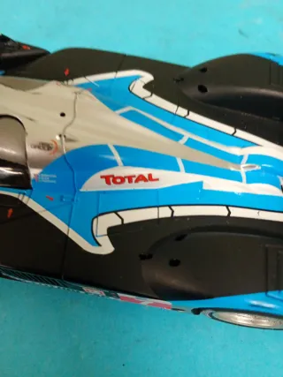 Scalextric Peugeot 908