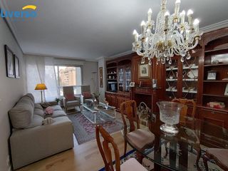 Piso en alquiler en Plaza España - Villa Pilar - Reyes Católicos - Vadillos en Burgos