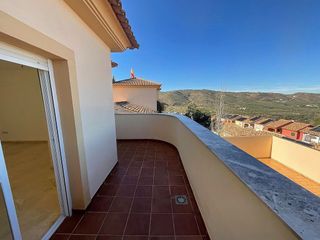 Casa adosada en venta en Zona Fuentemora en Antequera