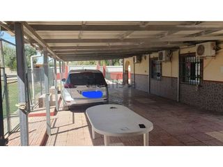 Casa en venta en Carmona