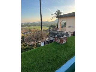 Chalet en venta en Zona Urbanizaciones en Alzira