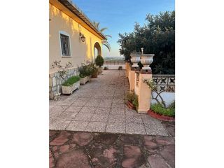 Chalet en venta en Zona Urbanizaciones en Alzira