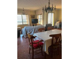 Chalet en venta en Zona Urbanizaciones en Alzira