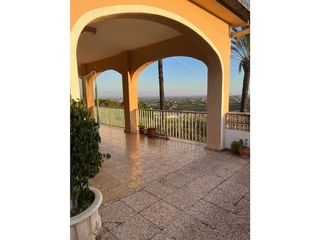 Chalet en venta en Zona Urbanizaciones en Alzira