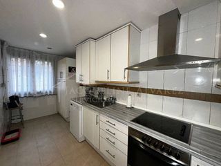 Casa adosada en venta en Parla Este en Parla