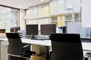 Local comercial en alquiler en Les Tres Torres en Barcelona