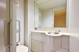 Local comercial en alquiler en Les Tres Torres en Barcelona