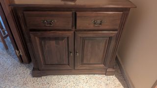 Mesa Auxiliar de madera oscura