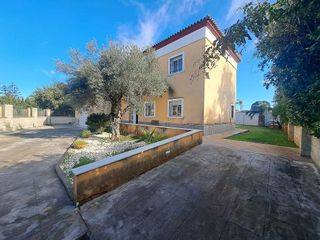 Chalet en venta en La Hacienda - Nueva Andalucía en Dos Hermanas