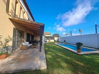 Chalet en venta en La Hacienda - Nueva Andalucía en Dos Hermanas