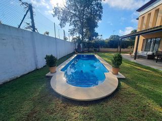 Chalet en venta en La Hacienda - Nueva Andalucía en Dos Hermanas