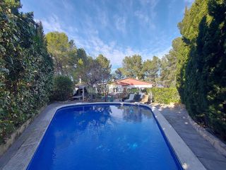 Chalet en venta en Corbera de Llobregat