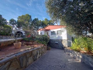 Chalet en venta en Corbera de Llobregat