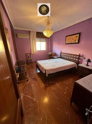 Piso en venta en Linares