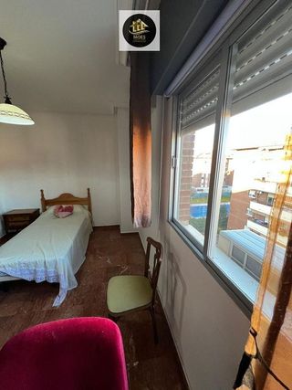 Piso en venta en Linares