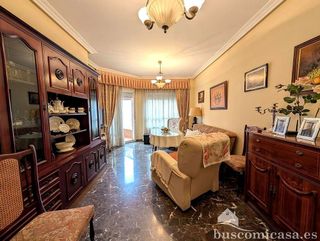 Piso en venta en Linares