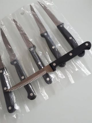 SET COLTELLI PER LA CARNE IN ACCIAIO